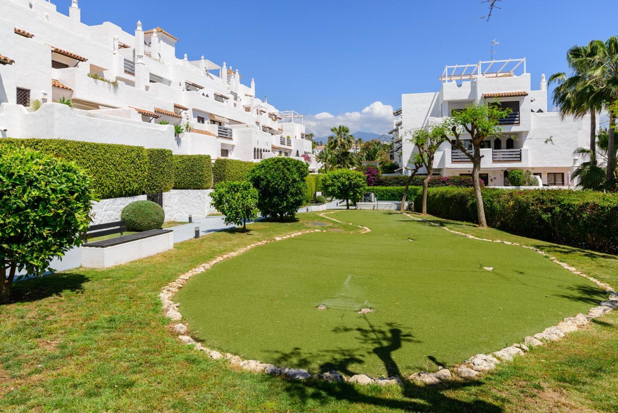 Golf Hills Acomodação com café da manhã Estepona Exterior foto